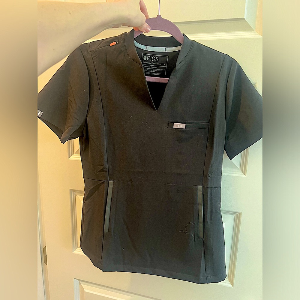 Figs black top small slim new never worn